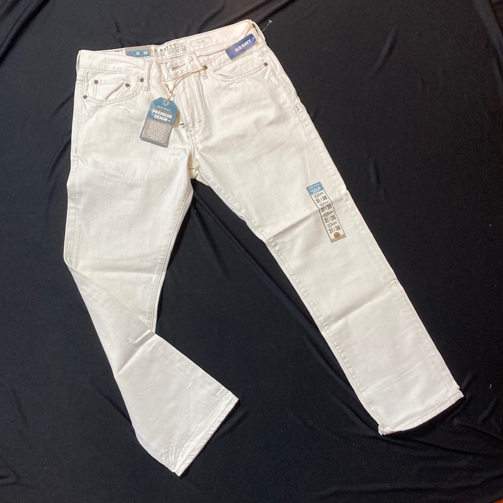 Old Navy white denim jeans slim size 31x30 perfect condition with tags